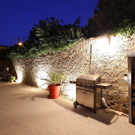 Maison Dix Chambres D'Hotes Et Espace Spa Bien Etre Neffies Exterior photo
